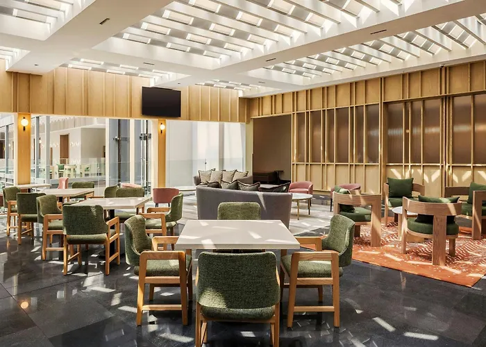 Hotel Courtyard By Marriott Airport 4*